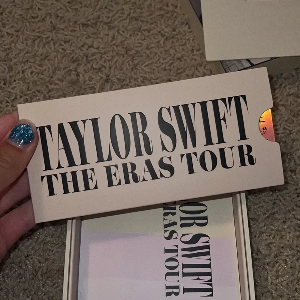 Taylor Swift VIP box - Picture 12 of 16